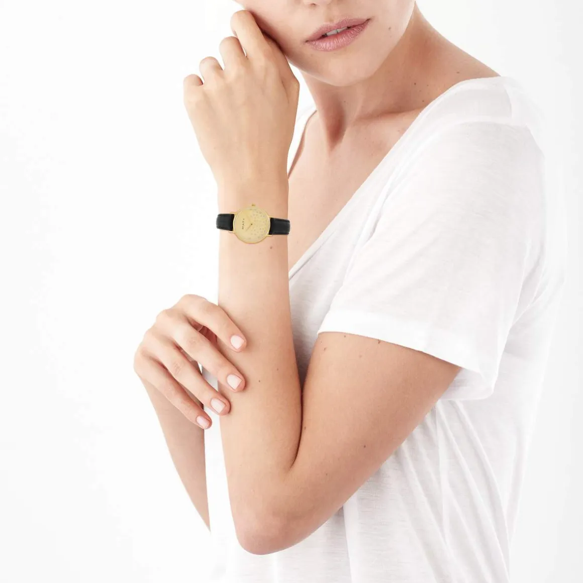 Montre femme acier doré bracelet cuir noir