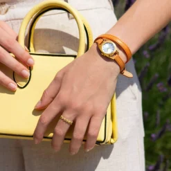 Montre femme dorée bracelet cuir orange double tour