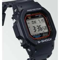 Montre G-SHOCK mixte cadran gris bracelet resine noir boitier résine
