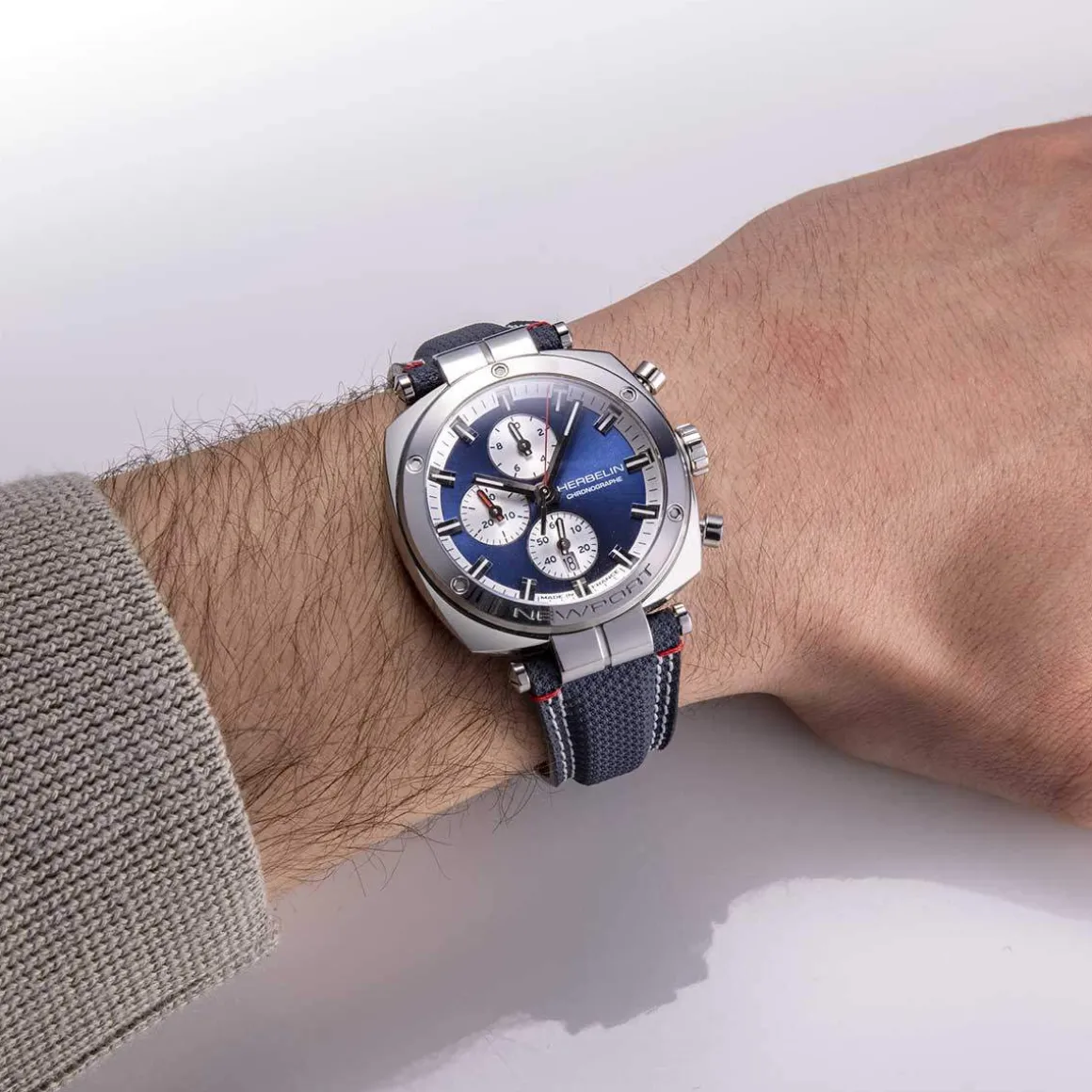 Montre HERBELIN Newport Heritage homme acier bracelet bleu