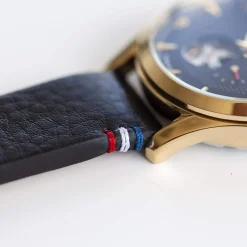 Montre homme coeur ouvert automatique acier doré bracelet cuir noir