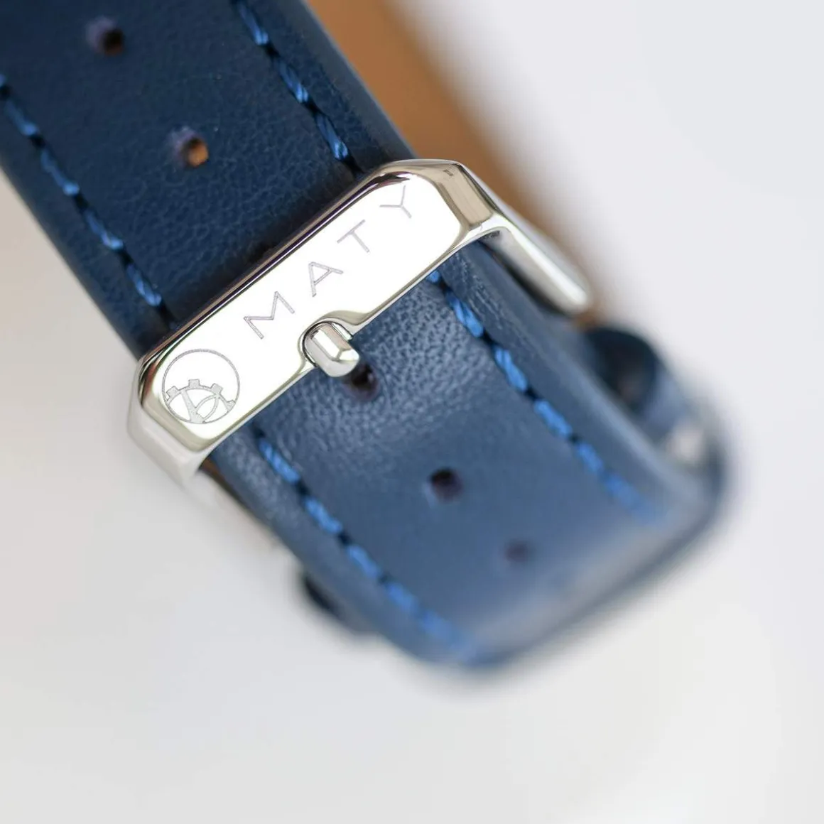 Montre homme squelette automatique acier bracelet cuir bleu