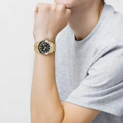 Montre LACOSTE mainsail homme bracelet acier inoxydable doré jaune
