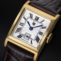 Montre LIP CHURCHILL femme acier doré bracelet cuir marron