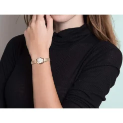 Montre Lip femme acier doré