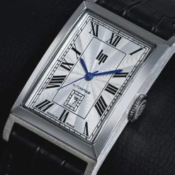 Montre LIP homme automatique, bracelet cuir noir