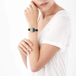 Montre MATY chromée bracelet synthétique noir