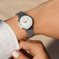 Montre MATY femme, bracelet acier inoxydable