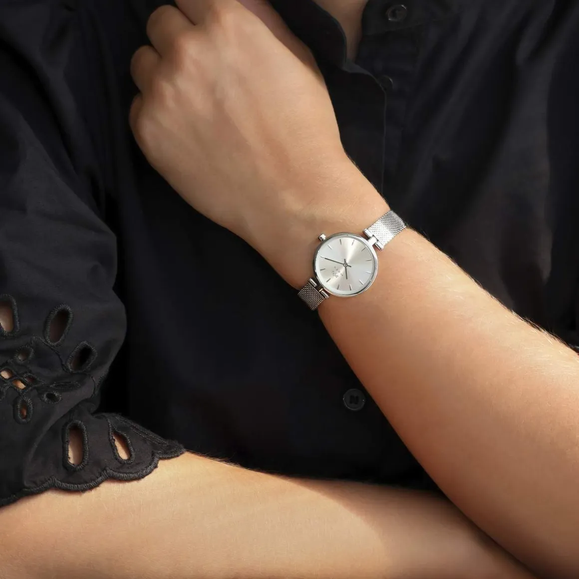 Montre MATY femme, bracelet maille milanaise acier inoxydable argent