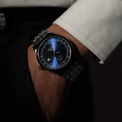 Montre MATY GM cadran bleu foncé bracelet acier