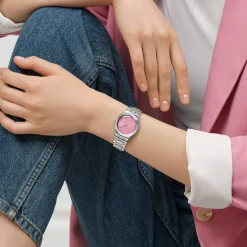 Montre SWATCH blossom time femme cadran rose bracelet acier inoxydable gris