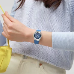 Montre SWATCH blossom time femme cadra bleu bracelet cuir animal bleu