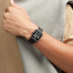 Montre SWATCH break free homme bracelet matériau biosourcé noir