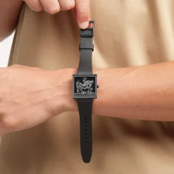 Montre SWATCH break free homme bracelet matériau biosourcé noir