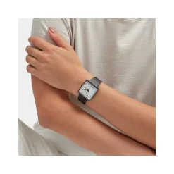 Montre SWATCH Square bioceramic What if black? homme bracelet matériau biosourcé noir