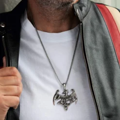Pendentif acier dragon ailé