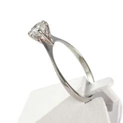 Solitaire d'occasion or 750 blanc diamant 0.65 carat