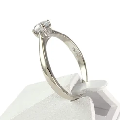 Solitaire d'occasion or 750 blanc diamant synthétique