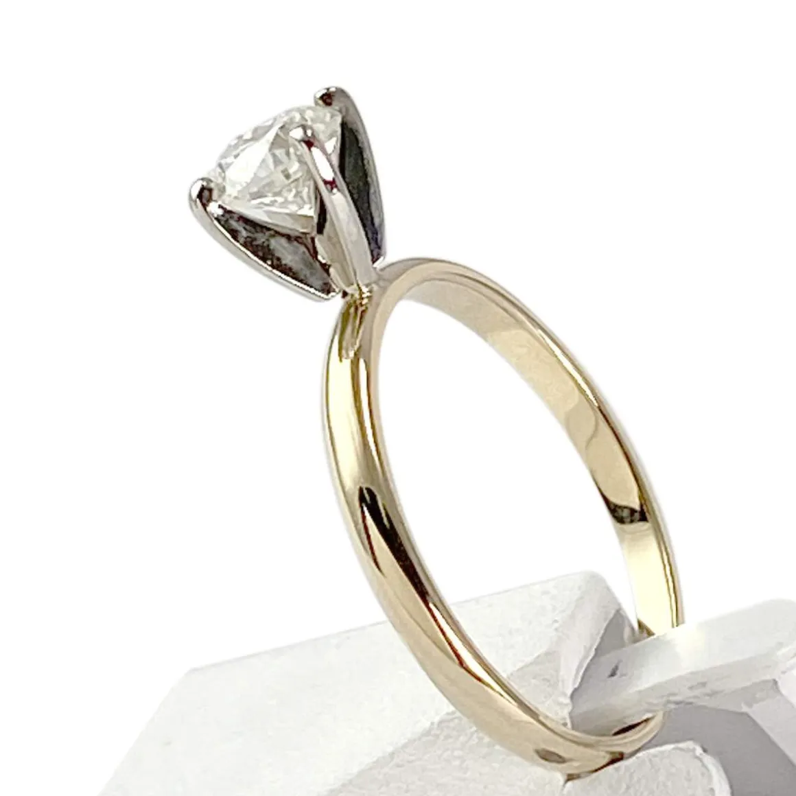 solitaire d'occasion 2 ors 585 diamant 0,60 carat